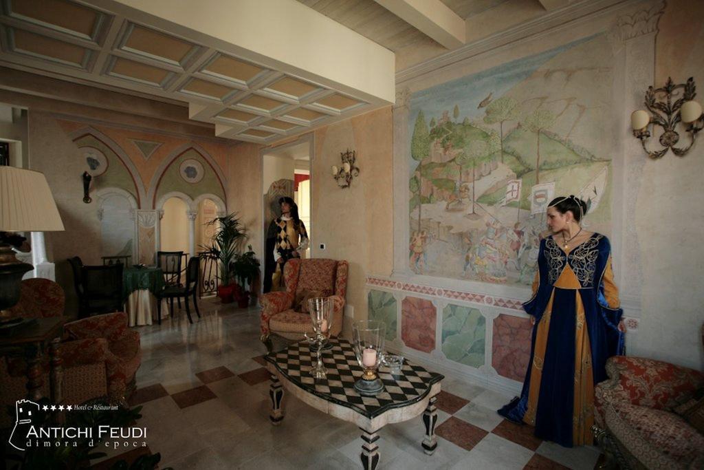 מלון Teggiano Antichi Feudi Dimora D'Epoca מראה חיצוני תמונה